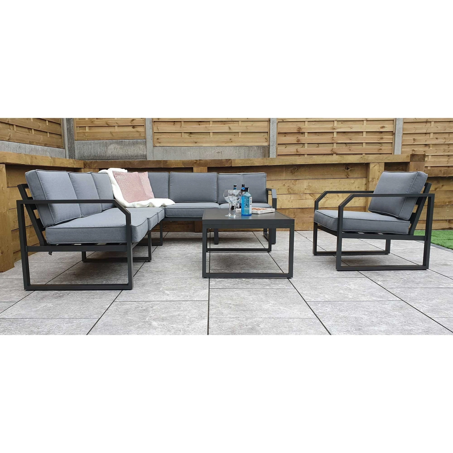 Alarna Grey Aluminium Corner Sofa Set With Single Chair 4 Alarna Grey Aluminium Corner Sofa Set With Single Chair - Image 4
